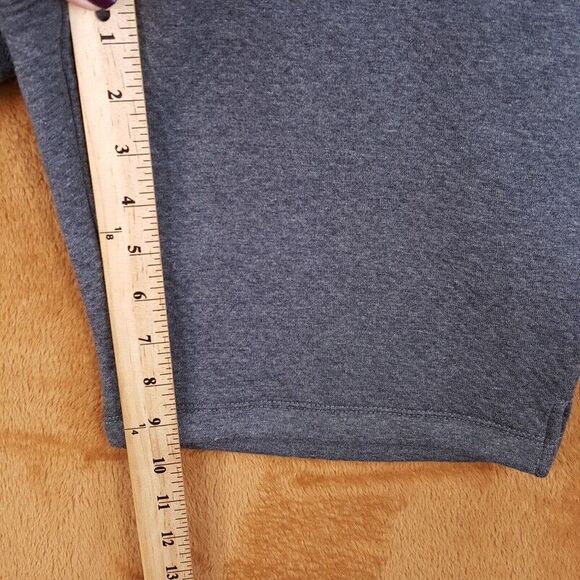 LUNYA Womens Shorts Small Gray Pull On Sweat Bermuda Pockets DOUBLE FACED $148 - Picture 10 of 11
